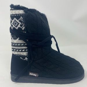 MUK LUKS Women’s Clementine Clementine Fashion Boot, Ebony